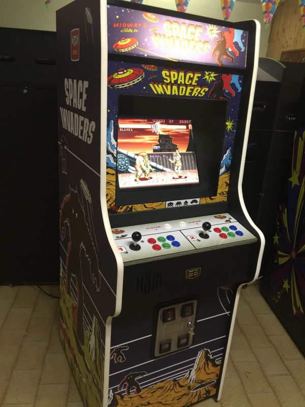 Space invaders,arcade,cabinet,Midway,videogame,anni 80